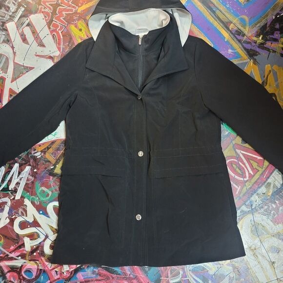 Croft & Barrow woman's large raincoat w removable hood, zipper & button closure - Picture 2 of 12